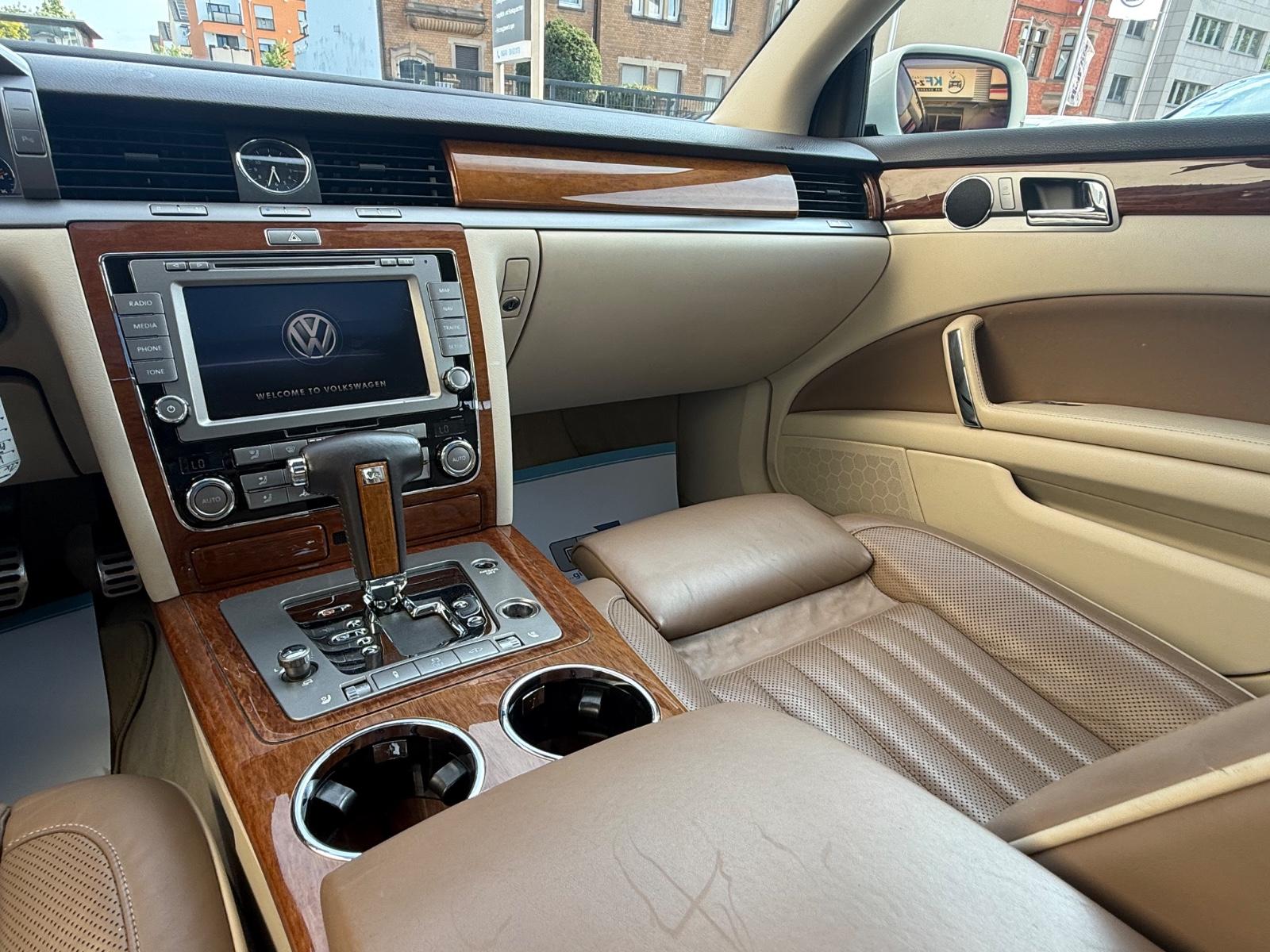 Volkswagen Phaeton V6TDI 4M*2HD*KAM*AUTO*SCHIEB*MASSA+5SITZ