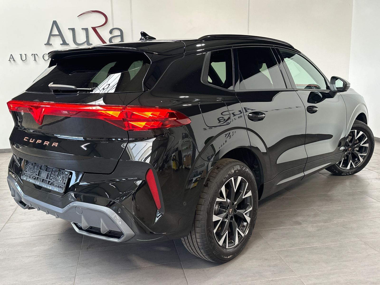 Fahrzeugabbildung CUPRA Terramar 1.5 eTSI DSG NAV+LED+AHK+HUD+KAM+SHZ
