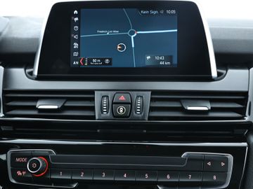 BMW 216 Gran Tourer - 12