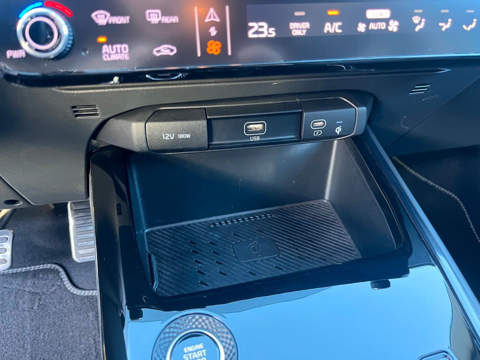 Fahrzeugabbildung Kia Niro Plug-in Hybrid Spirit AHK Komfort Technik