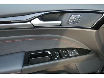 Fahrzeugabbildung Ford Mondeo 2.0 ST-Line +PANORAMADACH+AUTOMATIK+LED+