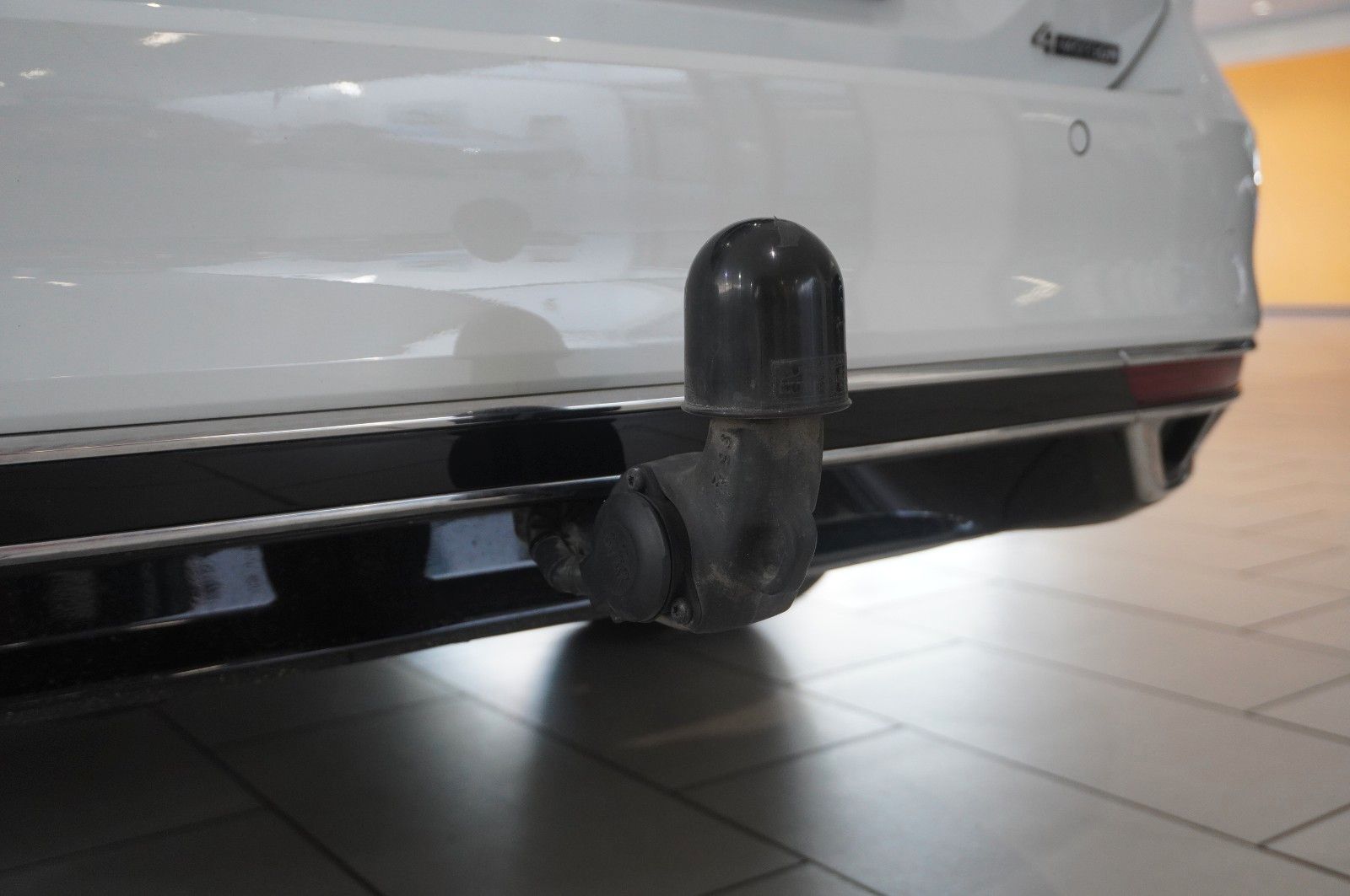 Fahrzeugabbildung Volkswagen Passat Vari. 2.0D R-LINE 4M NAVI/LED/KAMERA/AHK