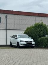 Skoda Fabia 1.4l TDI 77kW Ambition Combi Ambition - Skoda Fabia mit Diesel-Antrieb: Kleinwagen, mit Klimaanlage