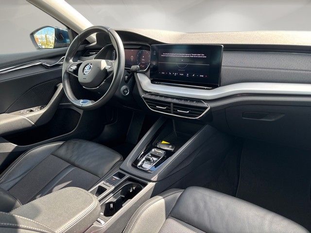 Fahrzeugabbildung SKODA Octavia Combi 2.0TDI DSG Style STNDHZ+MEMORY+LED