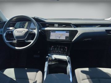 Audi Q8 e-tron - 10
