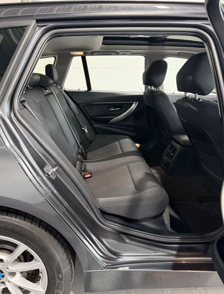 BMW 318d Touring 2.0 Aut.*Pano*Start/Stopp/Navi/PDC