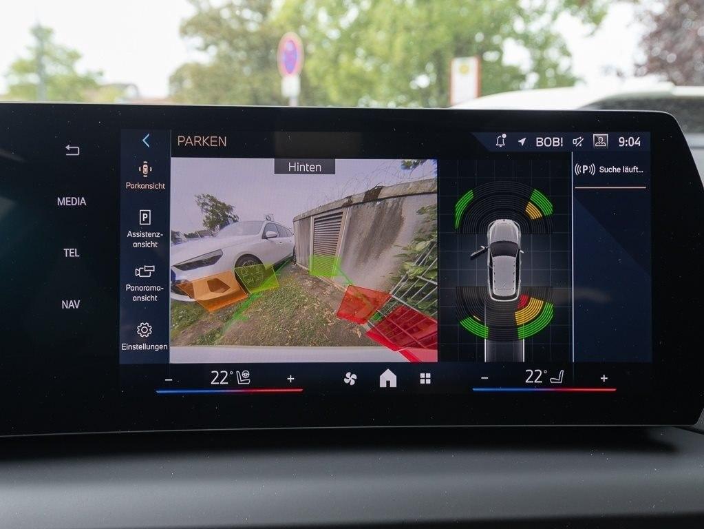 BMW 120 RFK NAVI LED PDC V+H DAB Parkass. Tempomat