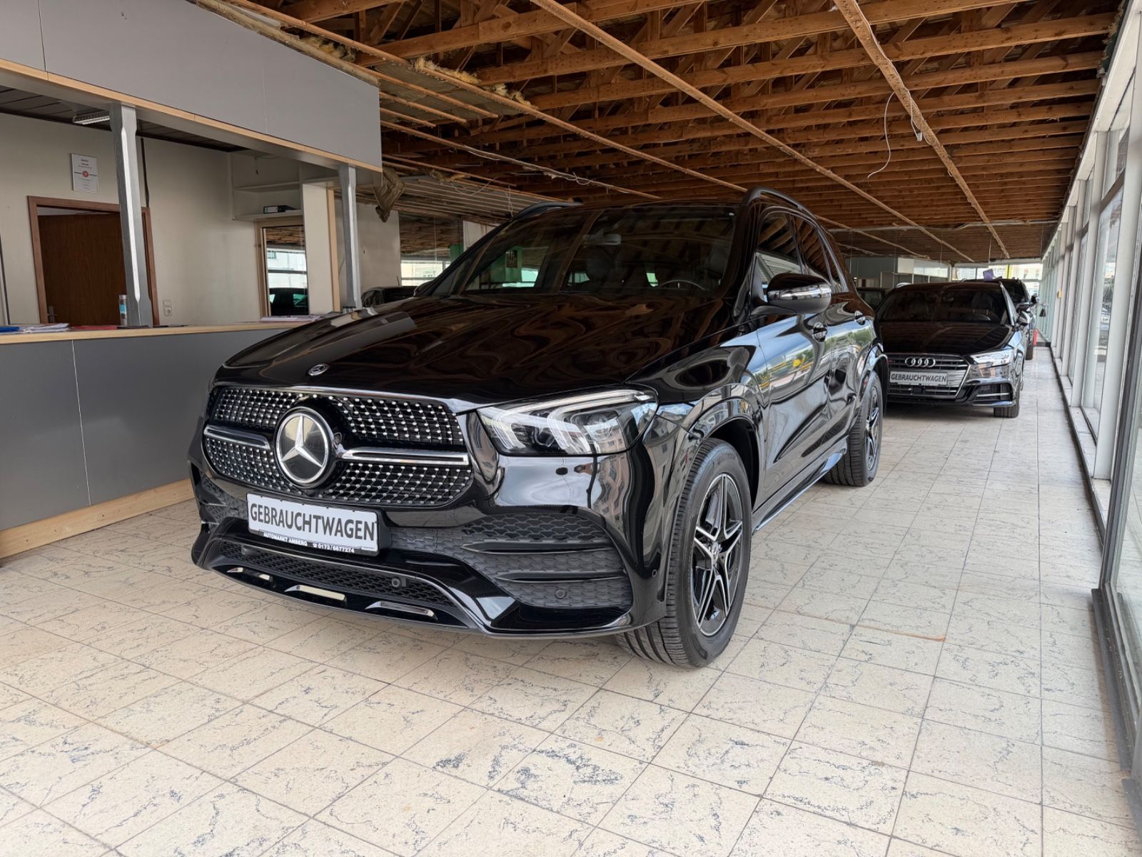 MERCEDES-BENZ GLE 300d 4M AMG Int.u.Ext*AHK*MBUX*PANO*KAMERA*