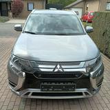 Mitsubishi Outlander 2.4 MIVEC PLUG-IN HYBRID 4WD Plus ... - Mitsubishi Outlander von privat