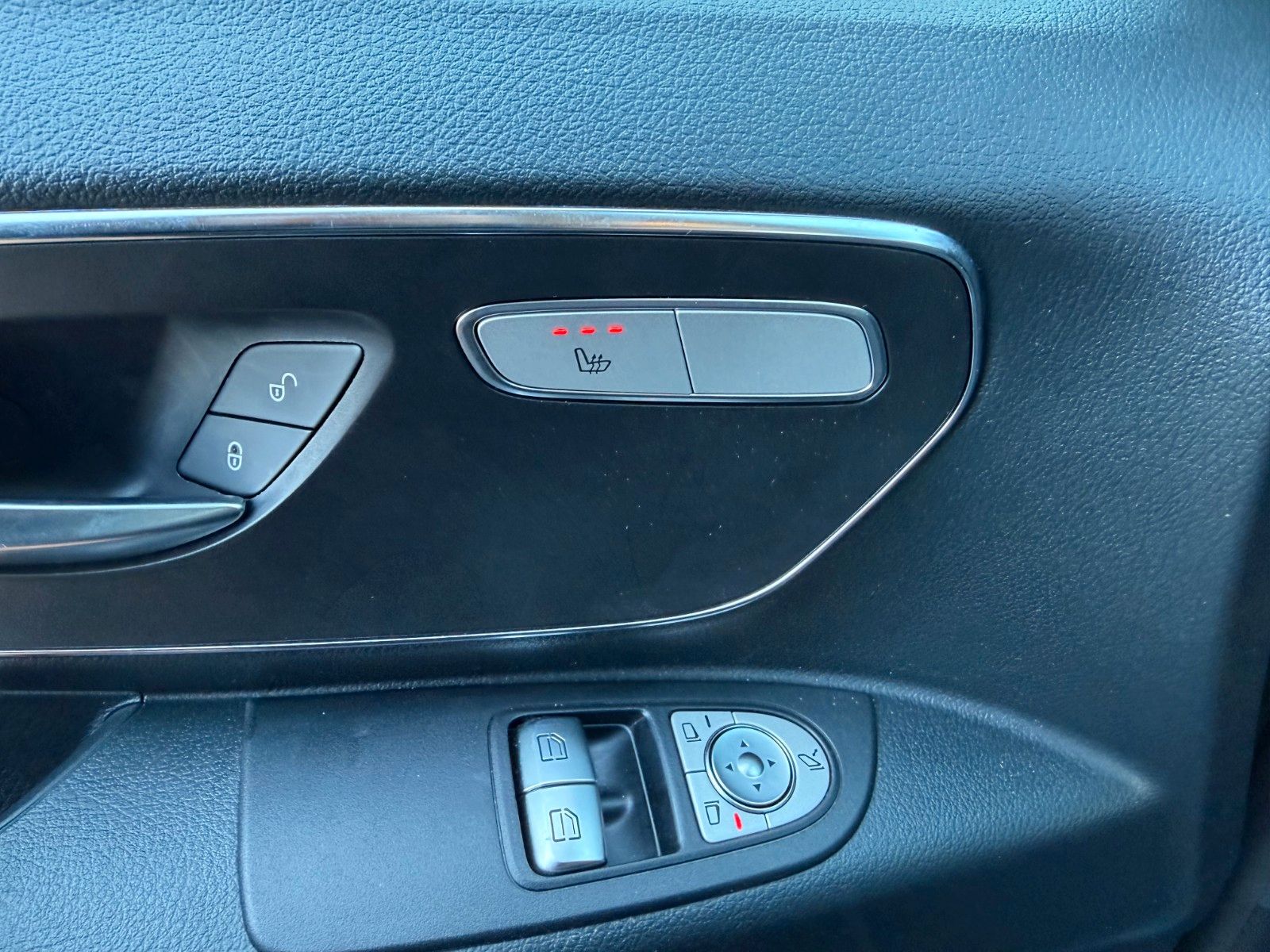 Fahrzeugabbildung Mercedes-Benz Vito 116 CDI 9G Tourer Select AHK2,5to LED