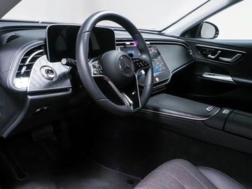 Mercedes E 220 - 6