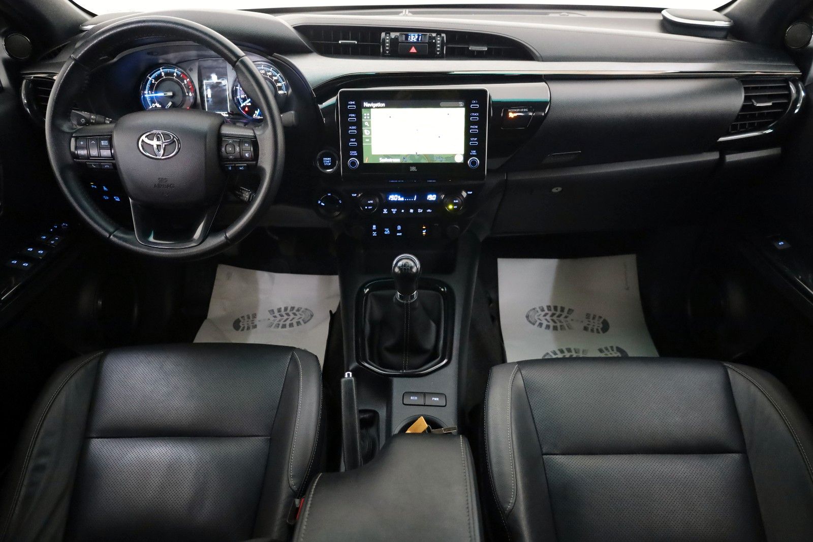 Fahrzeugabbildung Toyota Hilux 2.8 D-4D Invincible,Navi,ACC, HardTop, AHK
