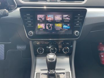 Skoda Superb Combi III 2.0 TDI DSG Ambition NAVI CAM