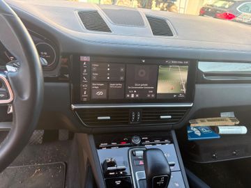 Porsche Cayenne - 2
