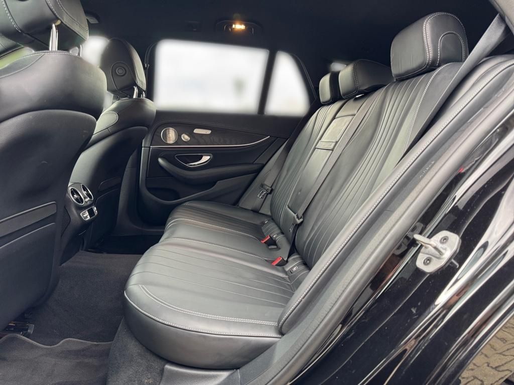 Fahrzeugabbildung Mercedes-Benz E 300 de T 4M AMG AHK ACC HUD Sitzklima Burmest.