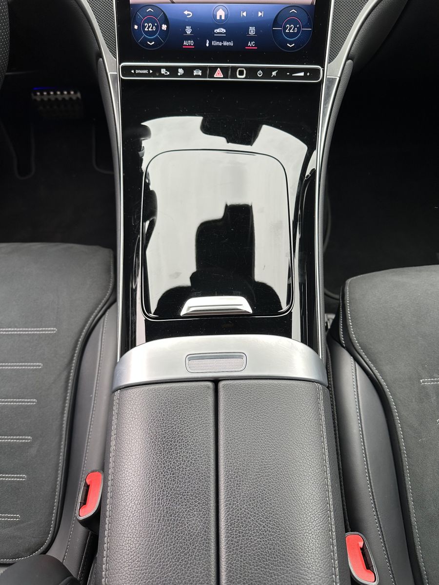 Fahrzeugabbildung Mercedes-Benz GLC 400e 4M AMG-Line Advanced NAV+LED+AHK+VC+ACC