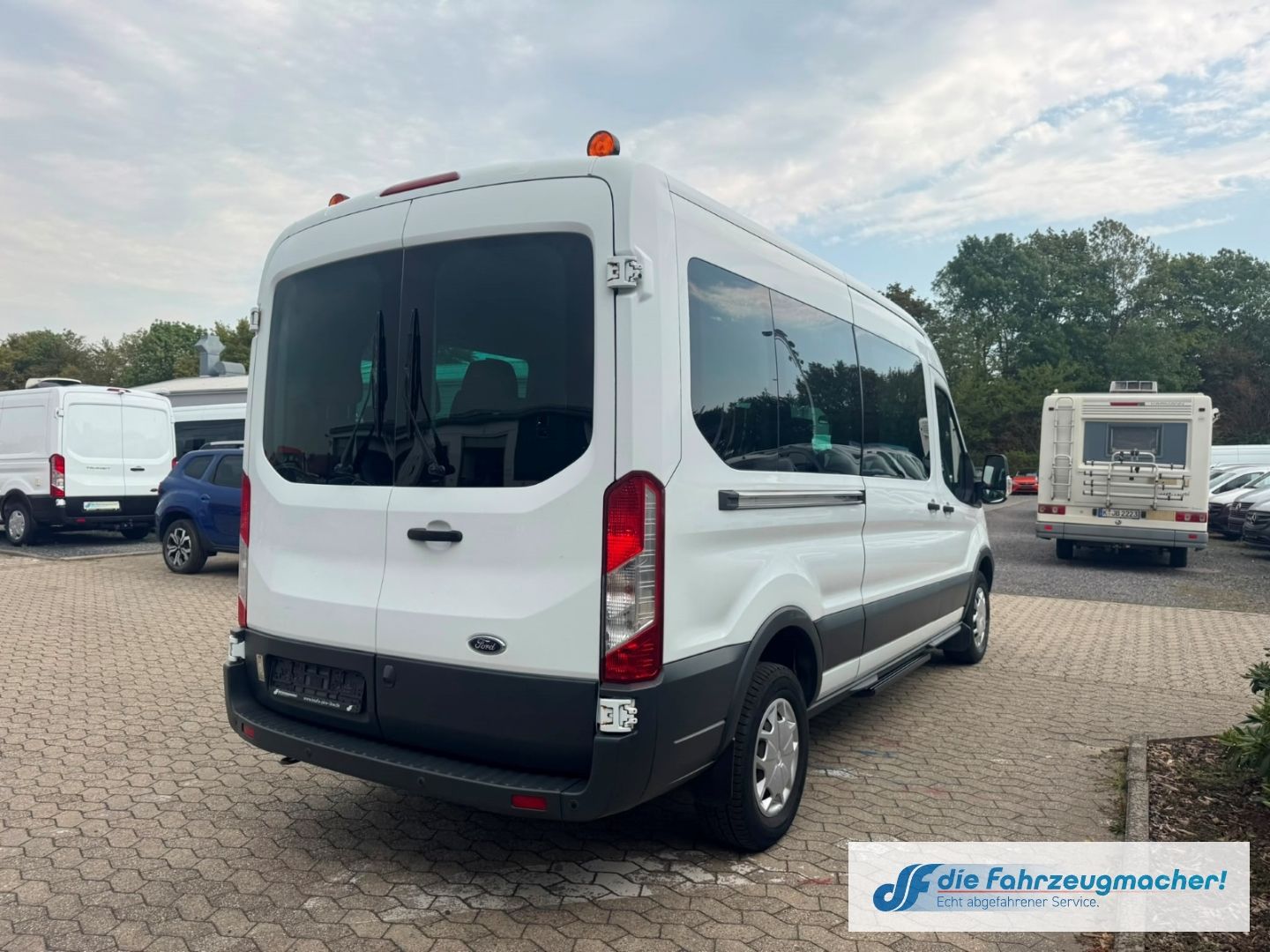 Fahrzeugabbildung Ford Transit Bus 410 L3 Trend Spurhalteass. Temp *EXP
