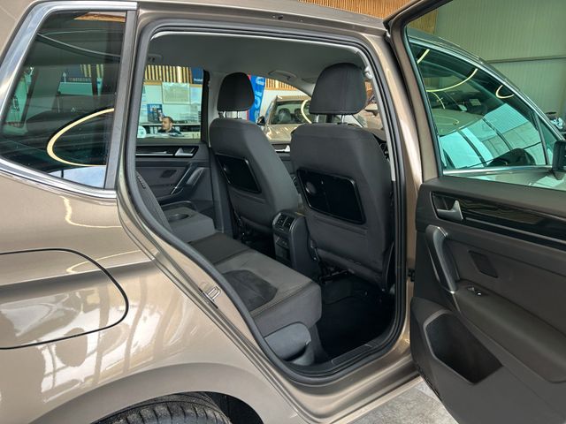 Volkswagen Golf Sportsvan VII Highline *LED*ACC*AHK*