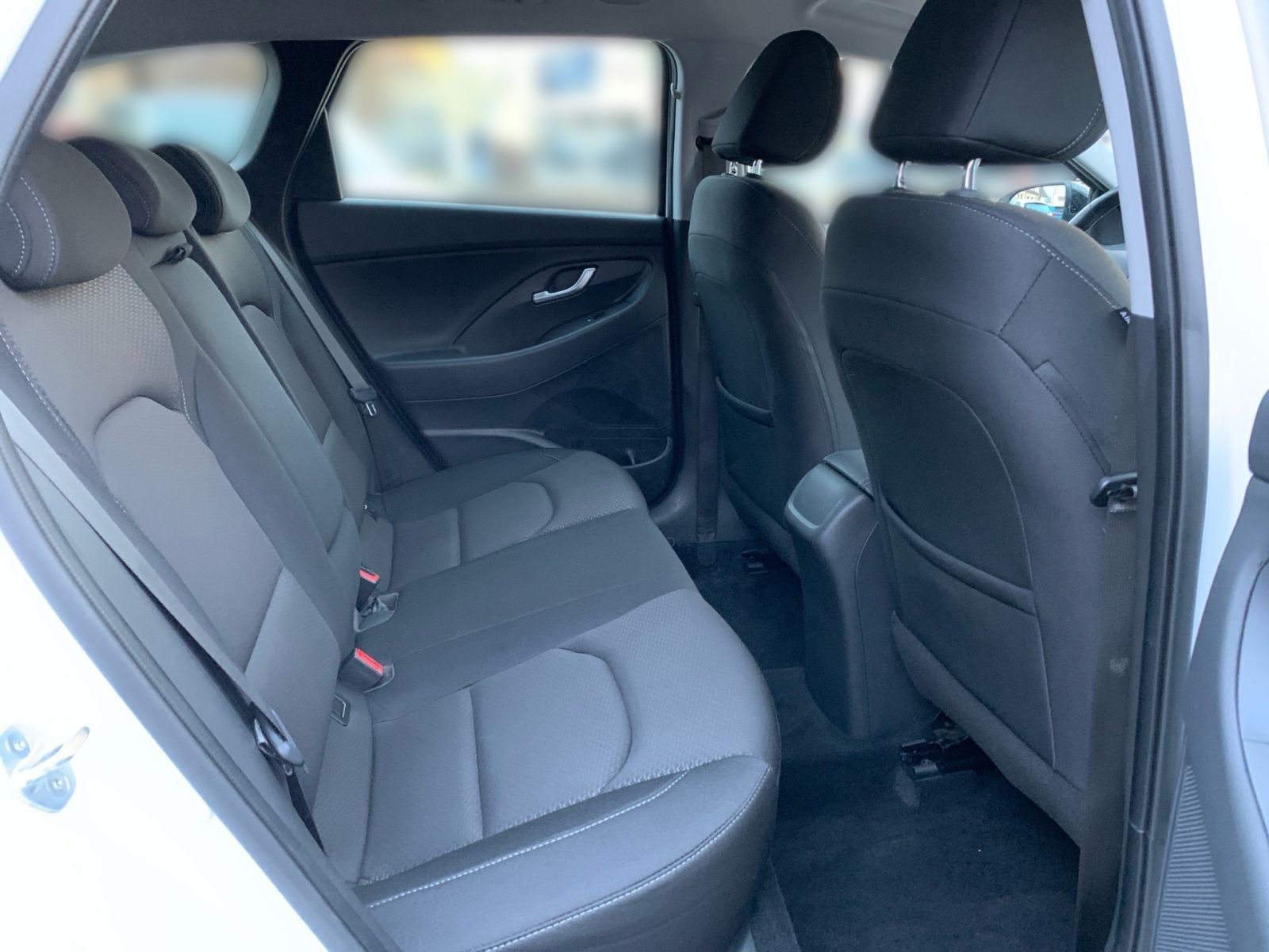 Fahrzeugabbildung Hyundai i30 Kombi 1.4 T-GDI 7-DCT YES! Plus LED AHK