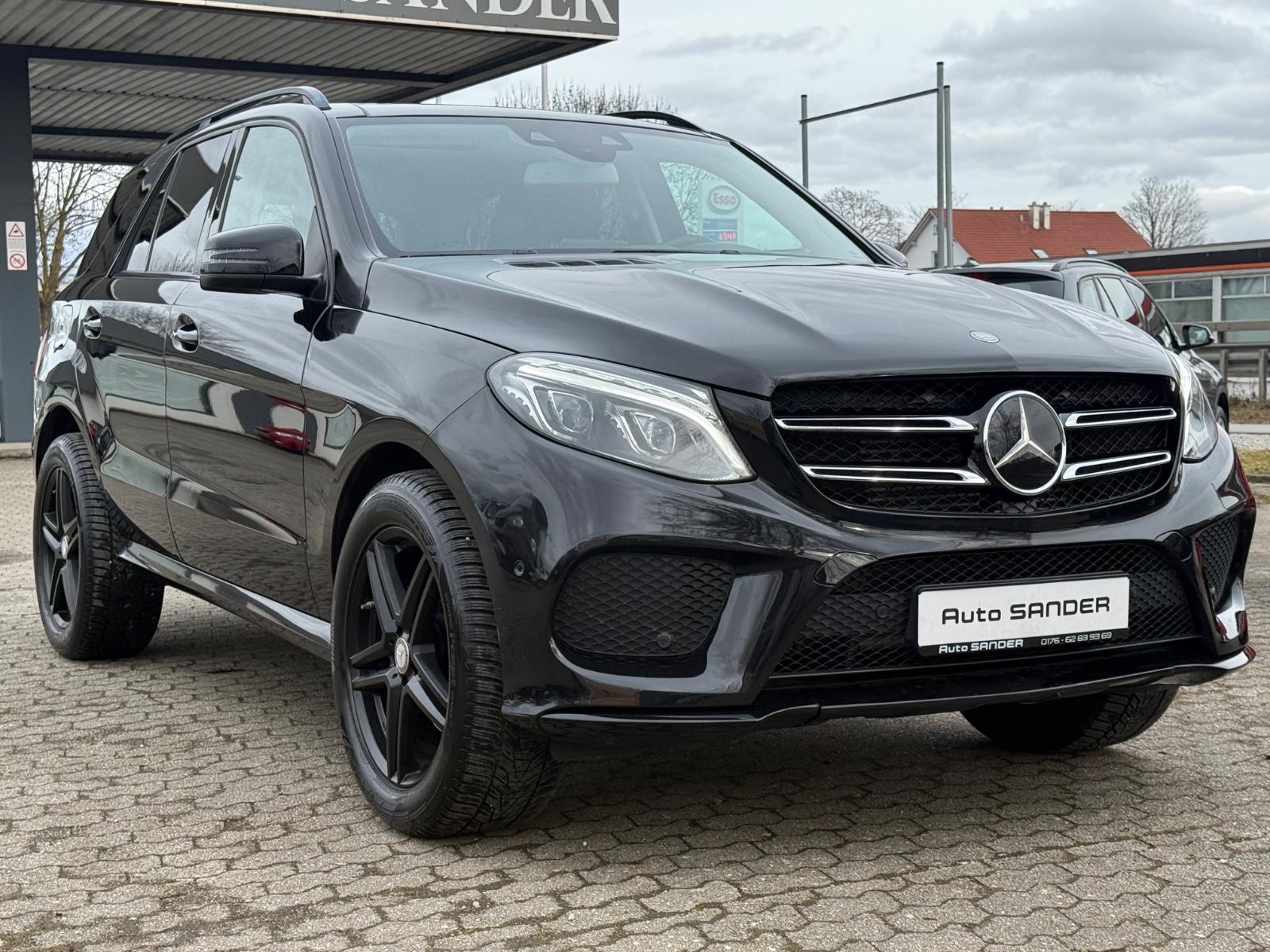 Mercedes-Benz GLE 350d AMG Line 4Matic AHK Pano Leder H&K