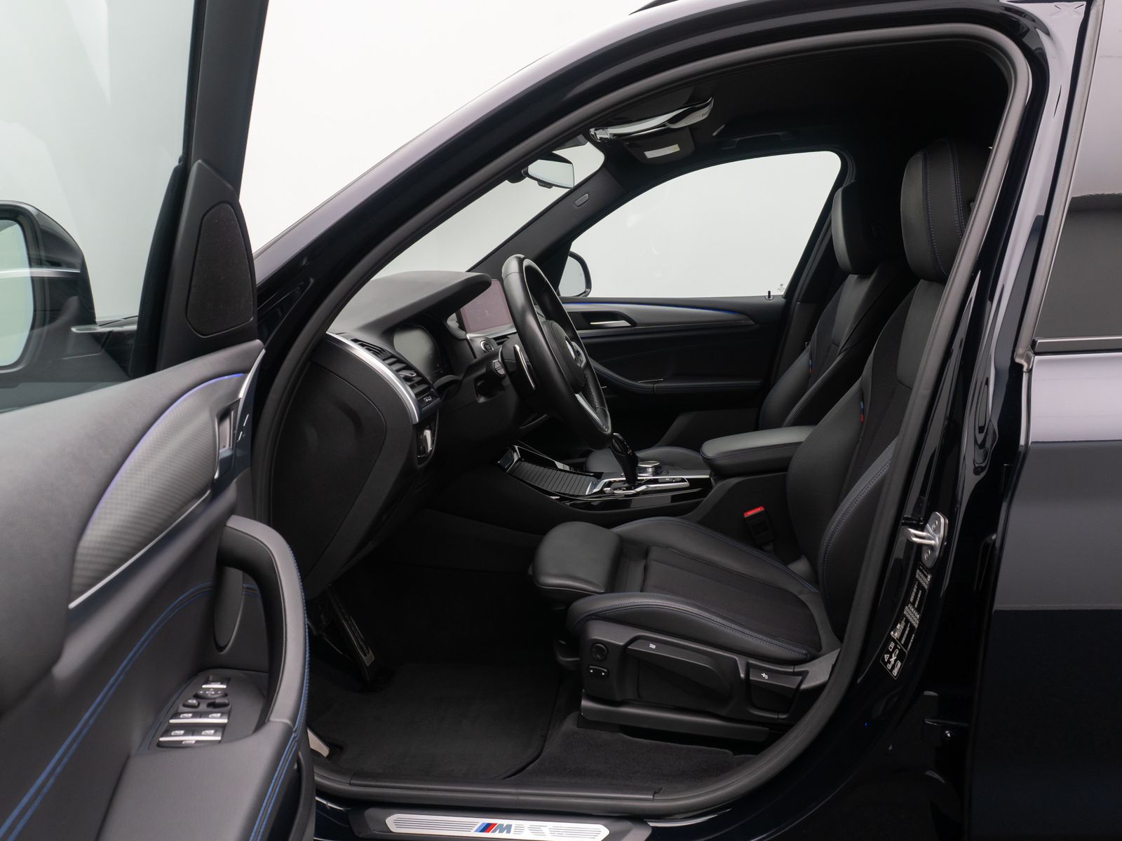 Fahrzeugabbildung BMW X3 xD20i M Sport Alarm HUD DAB Kamera HiFi Komfo