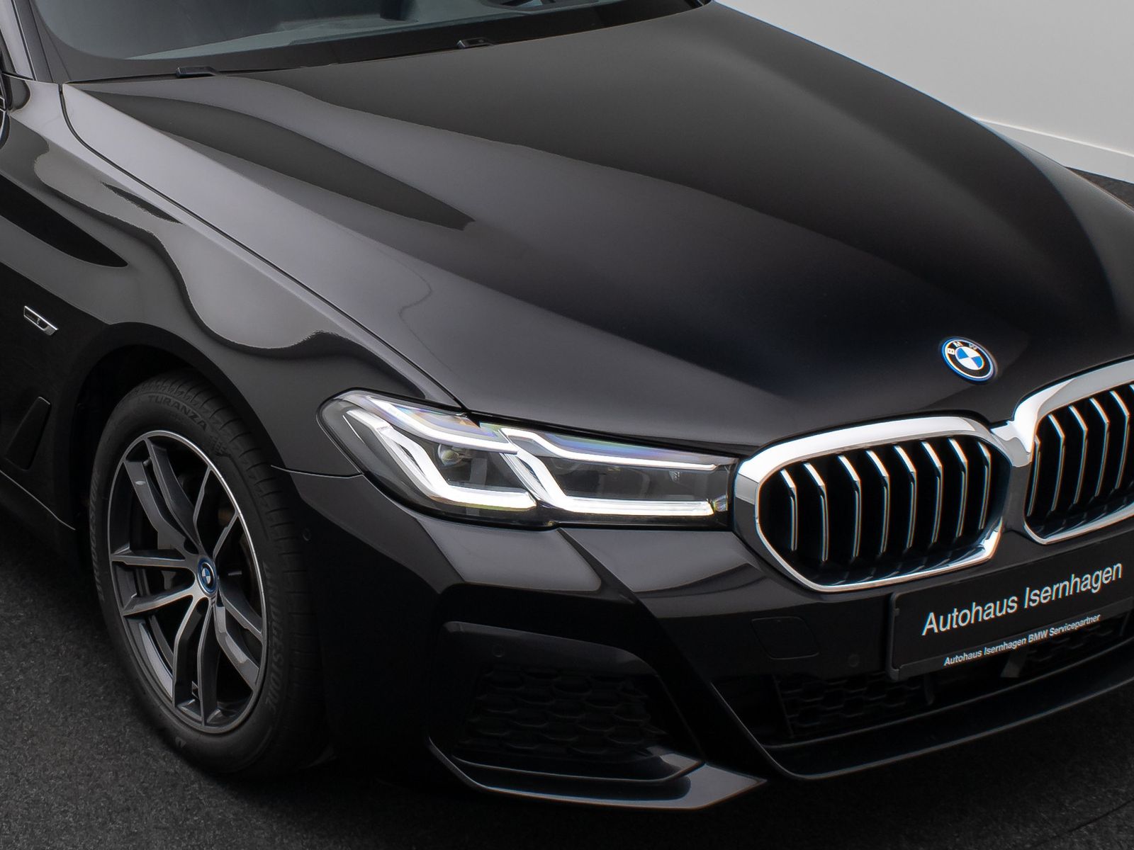 Fahrzeugabbildung BMW 530e xD M Sport HUD Komfort Laser 4xKlima DAB