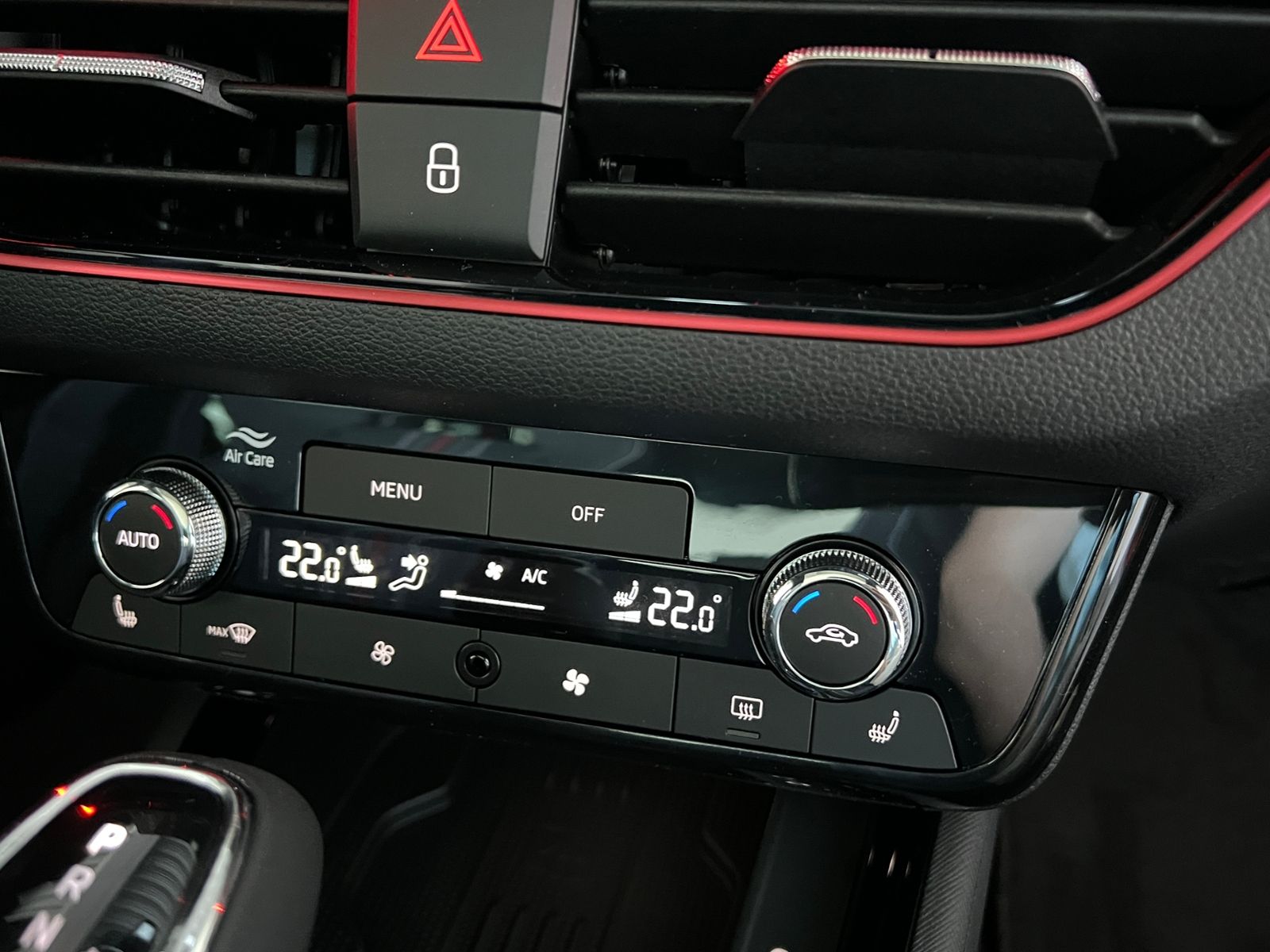 Fahrzeugabbildung SKODA Kamiq Monte Carlo 1.5 TSI DSG *AHK, Matrix-LED*