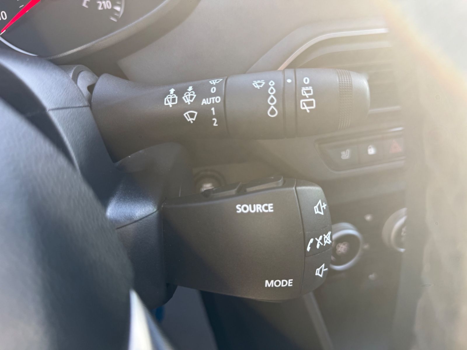 Fahrzeugabbildung Dacia Sandero III Stepway Extreme CVT, WENIG KM!