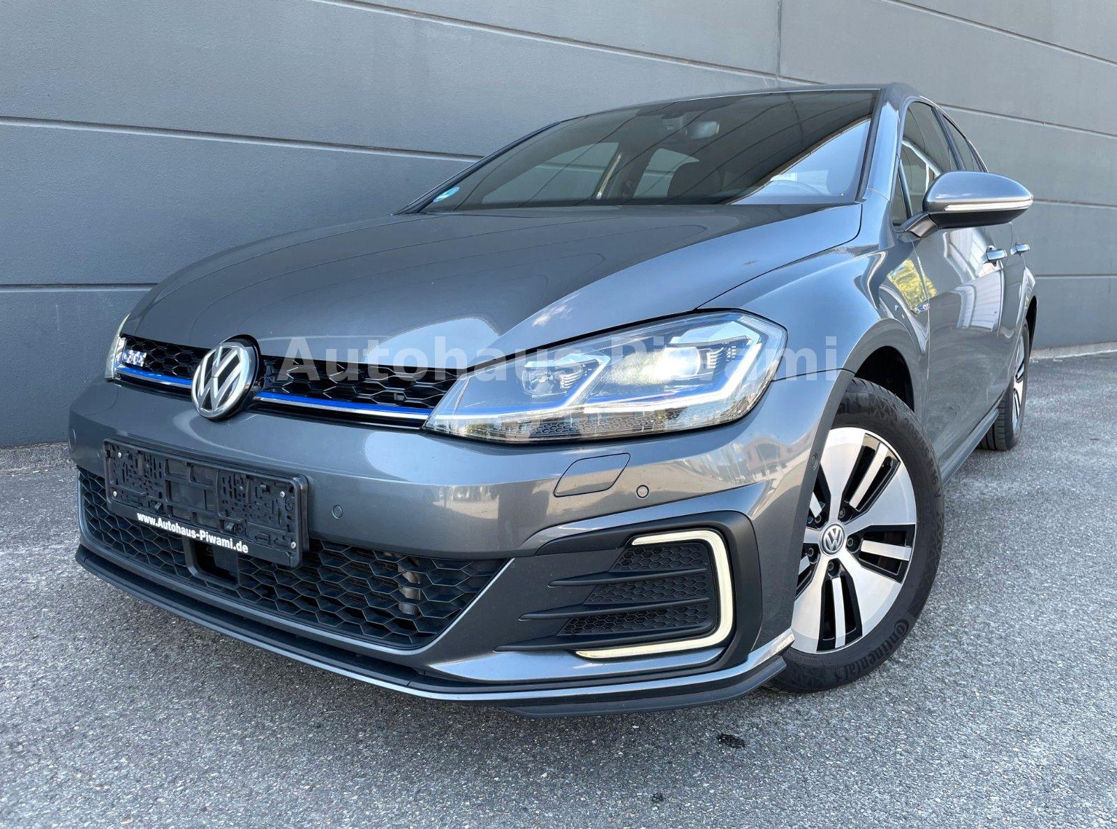 Volkswagen Golf VII 1.4 TSI GTE ACC AHK NAVI LED STANDHEIZG