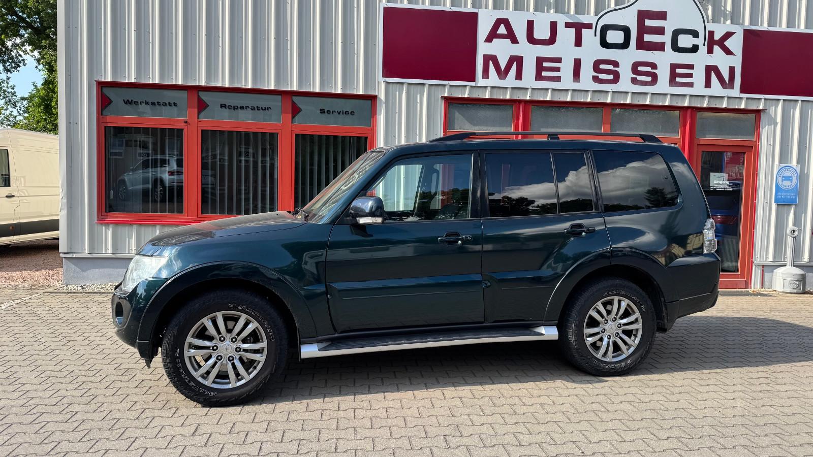 Mitsubishi Pajero 3.2 DI-D Instyle 7Sitzer|Pano|Leder|Kamer