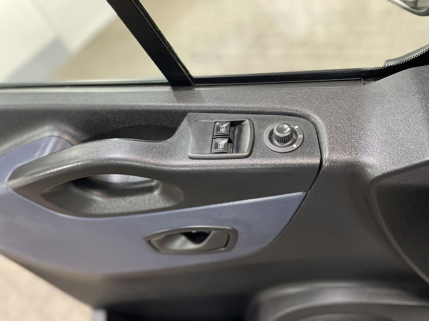 Fahrzeugabbildung Opel Vivaro Kasten L1H1 2,9t #Sortimo#Navi#Klima#