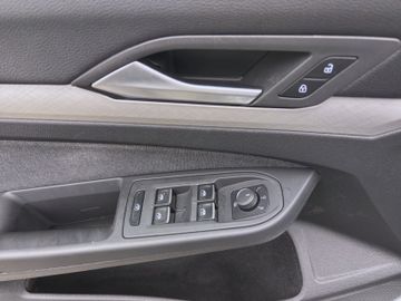 Volkswagen Golf - 11