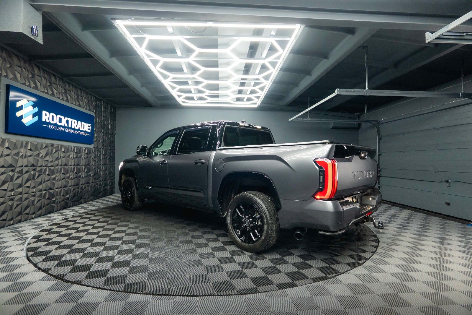 Fahrzeugabbildung Toyota Tundra PLATINUM 3.4L V6 4x4 *100%Options*19%VAT*