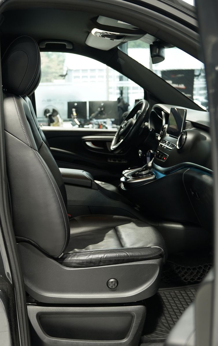 Mercedes Benz V 300