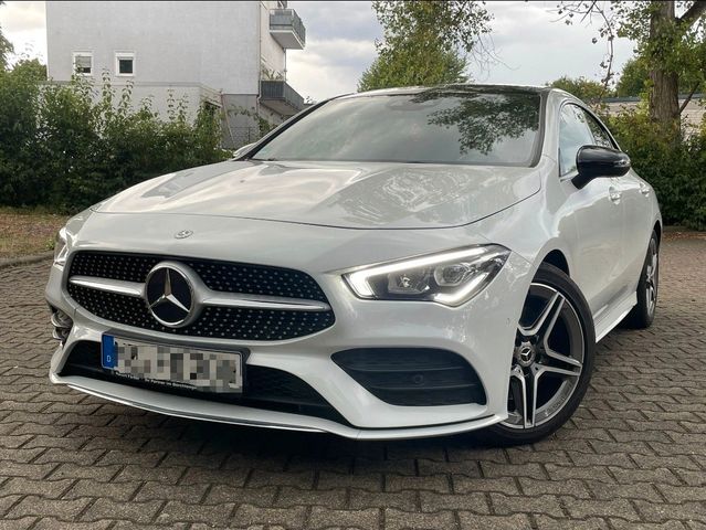 MERCEDES-BENZ CLA 220 d AMG line Diamantweiß Panoramadach