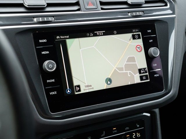 Tiguan Elegance TDI DSG 4M. AHK Kamera Matrix
