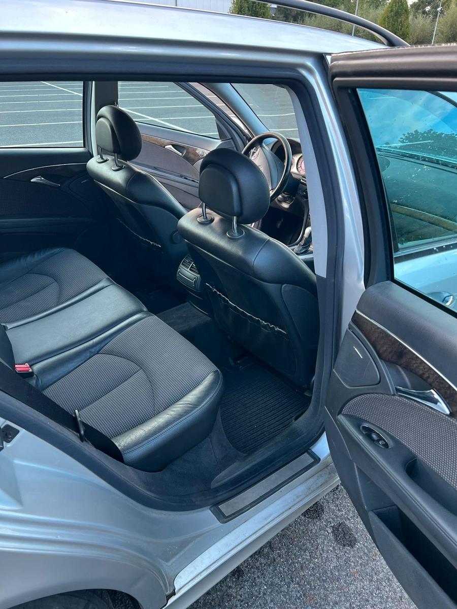 Mercedes-Benz E280 2004 — photo 11