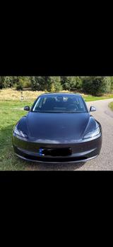 Tesla Model 3 Hinterradantrieb RWD LR 702 KM Reichweit