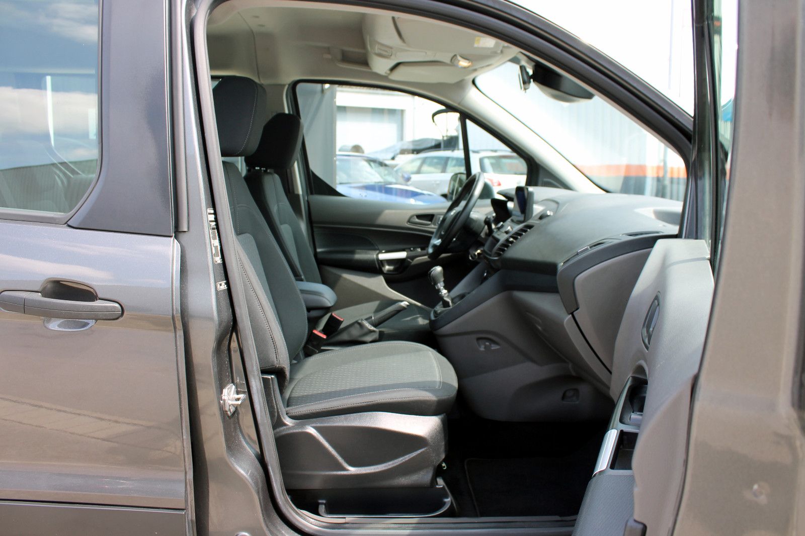 Fahrzeugabbildung Ford Transit Connect 230 L2 Trend KAM KLIMA CarPlay