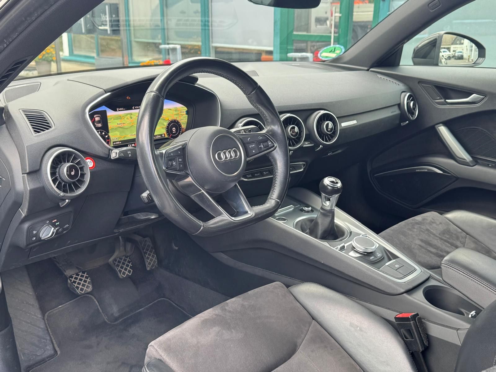 Fahrzeugabbildung Audi TT Coupe 2.0 TFSI S-Line VIRTUAL+XENO+SHZ+PDC+