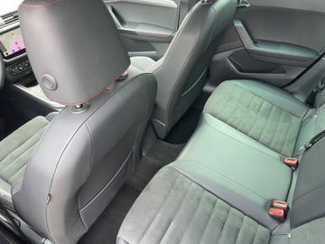 Fahrzeugabbildung SEAT Arona 1.0 TSI FR DSG LED/ACC/Navi/Virt. Cockpit