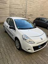 Renault Clio Yahoo! 1.2 *TÜV NEU* *GEPFLEGT* - Renault Clio mit Benzin-Antrieb: Limousine, Yahoo