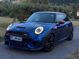 MINI John Cooper Works John Cooper Works - blaue MINI John Cooper Works