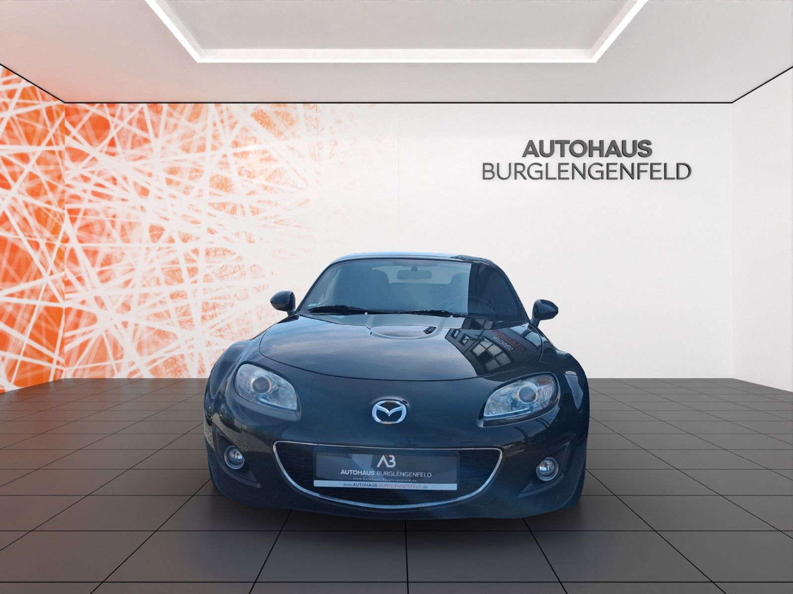 Fahrzeugabbildung Mazda MX-5 1.8 Center-Line Roadster Coupe