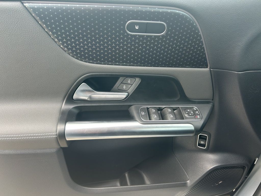 Fahrzeugabbildung Mercedes-Benz EQA 250+ PSD*K-GO*DISTR*TOTW*360°DAB*AMBIENTE*