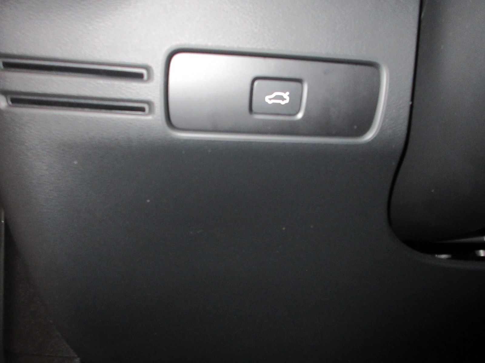 Fahrzeugabbildung Volvo XC 40 B3 Ultra Black Edition | 360° | NS | Navi