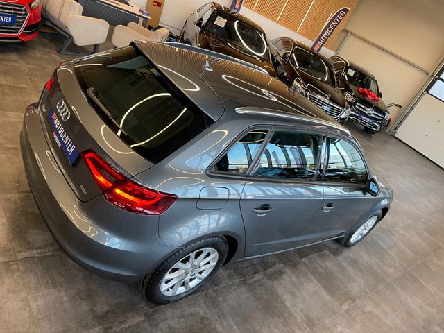 Audi A3 Sportback attraction ultra*2. Hand*Navi*Xenon