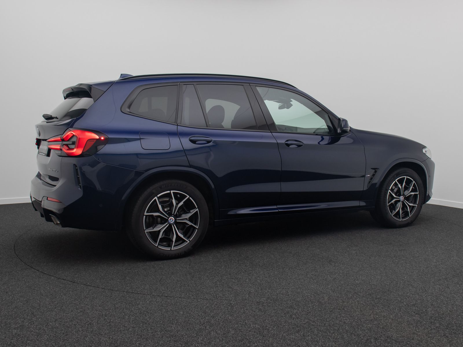 Fahrzeugabbildung BMW X3 xD30e M Sport Kamera DAB HIFI HUD Individual