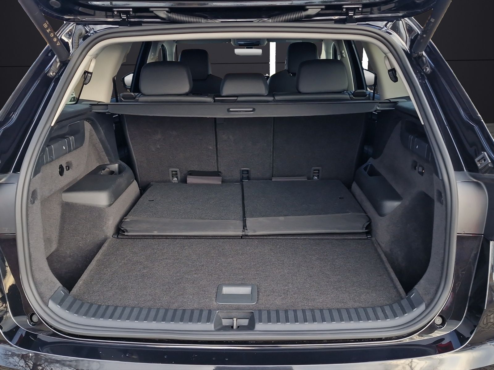 Fahrzeugabbildung SKODA Kodiaq 2.0 TDI  4x4 Selection MATRIX AHZ KAMERA