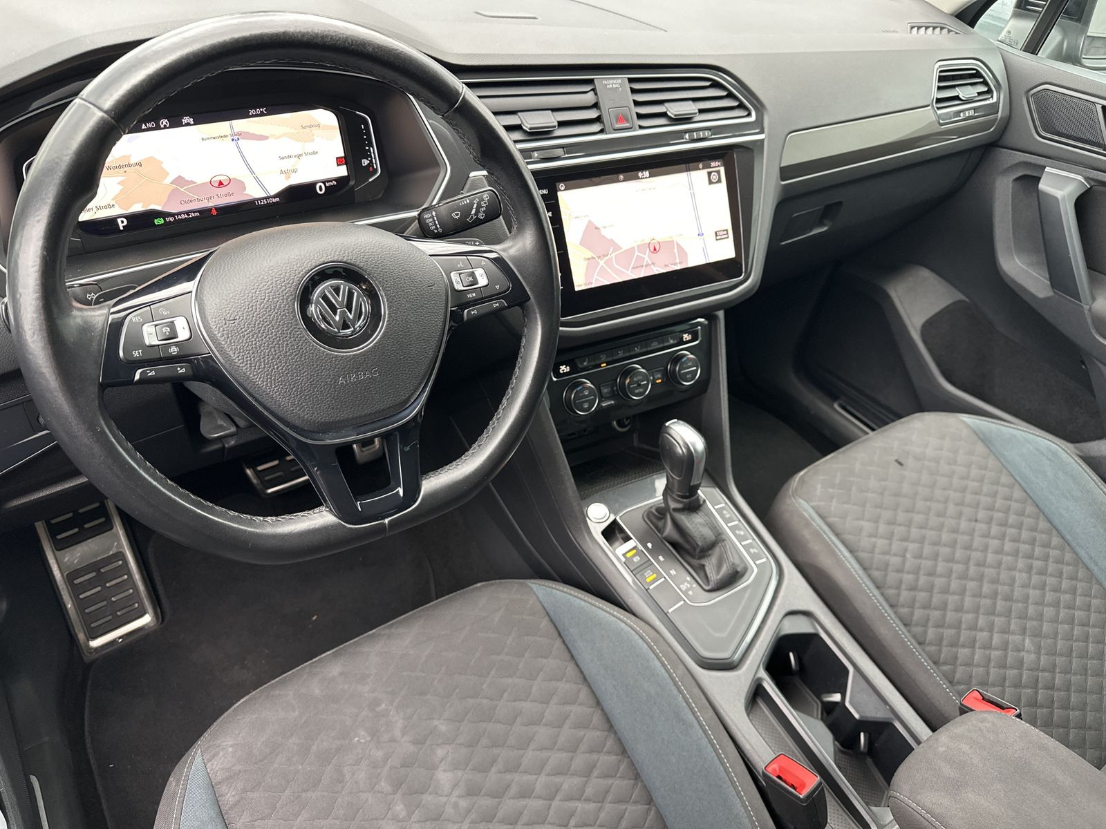 Fahrzeugabbildung Volkswagen Tiguan 2.0 TDI DSG IQ.DRIVE NAV+LED+AHK+HUD+KAM